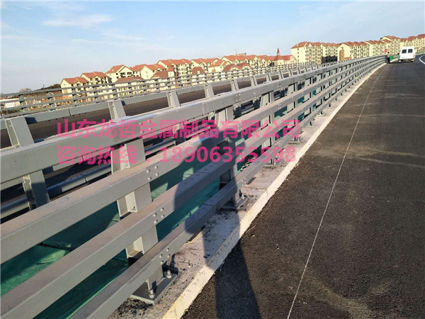 橋梁防撞護欄，防撞欄桿